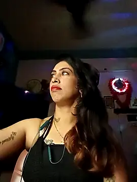 Snapshot of Darling_Annie chatting on 12, 11, 2025 Darling Annie online show from 12, 11, 2025