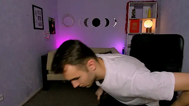 Snapshot of astren_villo chatting on 4, 3, 2026 astren villo online show from 4, 3, 2026