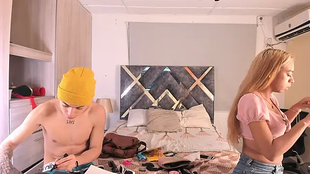 lily and wan online show from 18, 10, 2025