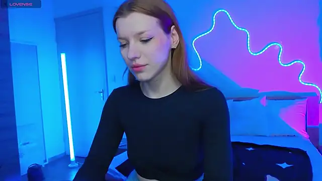 Snapshot of MeganNewCat chatting on 23, 11, 2025 MeganNewCat online show from 23, 11, 2025