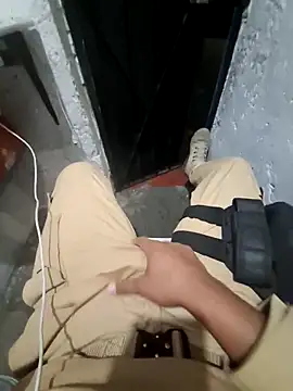 Snapshot of Raczos chatting on 15, 12, 2025 Raczos online show from 15, 12, 2025