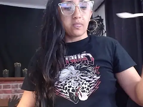 Snapshot of Lucyy_Naugthy chatting on 20, 10, 2025 Lucyy Naugthy online show from 20, 10, 2025