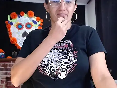 Snapshot of Lucyy_Naugthy chatting on 21, 11, 2025 Lucyy Naugthy online show from 21, 11, 2025