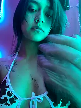 Snapshot of Nahomy_cute1 chatting on 31, 10, 2025 Nahomy cute1 online show from 31, 10, 2025