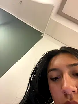 Snapshot of Nahomy_cute1 chatting on 15, 11, 2025 Nahomy cute1 online show from 15, 11, 2025