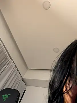 Snapshot of Nahomy_cute1 chatting on 27, 11, 2025 Nahomy cute1 online show from 27, 11, 2025