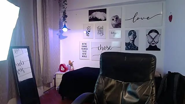 AmethystShadow17 online show from 18, 3, 2026