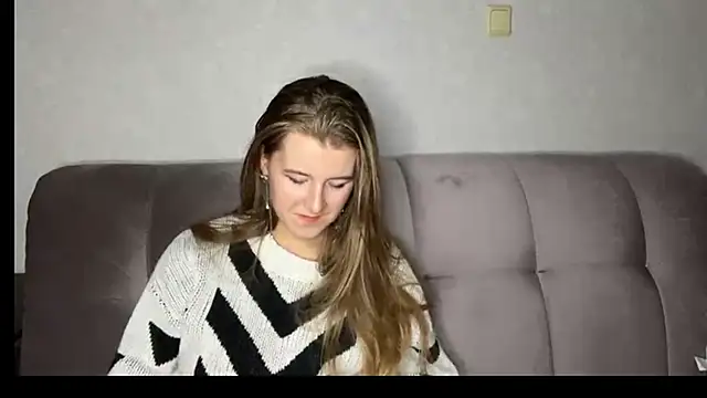 AnnamariaVieu online show from 4, 12, 2025