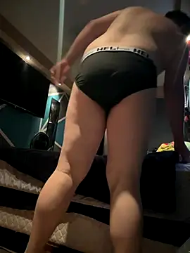 Snapshot of AlexRZ93 chatting on 20, 10, 2025 AlexRZ93 online show from 20, 10, 2025