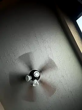 Snapshot of AlexRZ93 chatting on 30, 10, 2025 AlexRZ93 online show from 30, 10, 2025