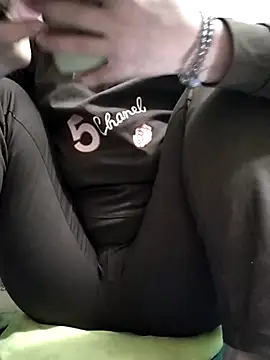 Amanda- ena- online show from 2, 11, 2025