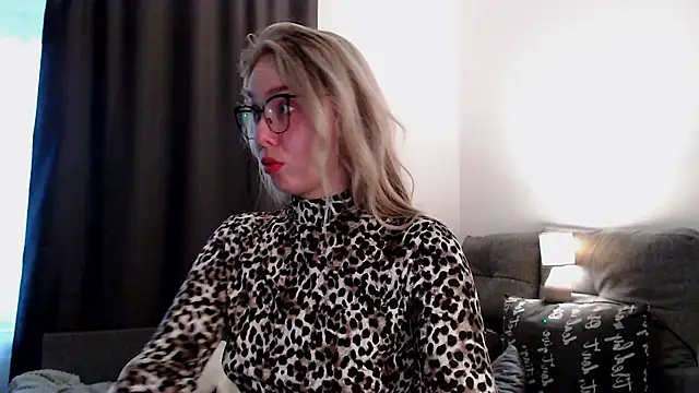 Michellee Nilson online show from 14, 10, 2025