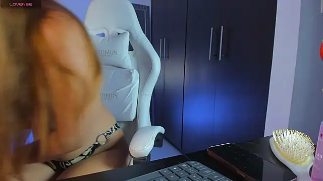 kittyrush  online show from 21, 4, 2026