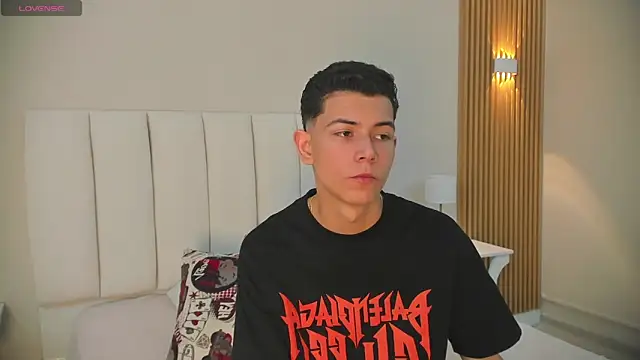 Snapshot of FireGuy_99 chatting on 18, 10, 2025 FireGuy 99 online show from 18, 10, 2025