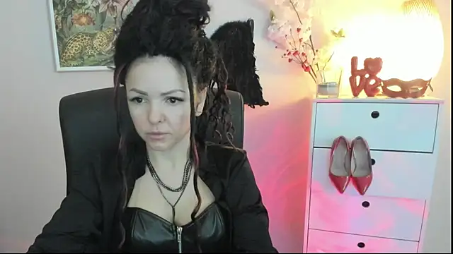 Mollybloom40 online show from 5, 2, 2026