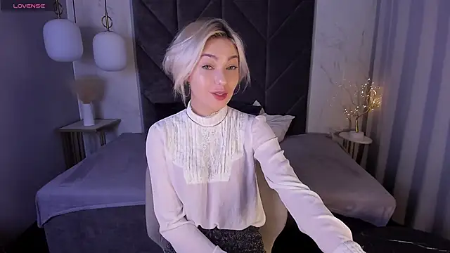 AlysiaSun  online show from 17, 10, 2025