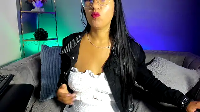 Snapshot of charlhot_ chatting on 29, 10, 2025 charlhot online show from 29, 10, 2025