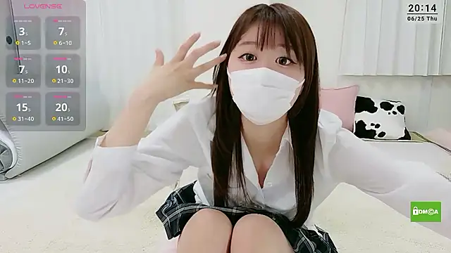 Snapshot of rei-chan chatting on 25, 6, 2026 rei-chan online show from 25, 6, 2026