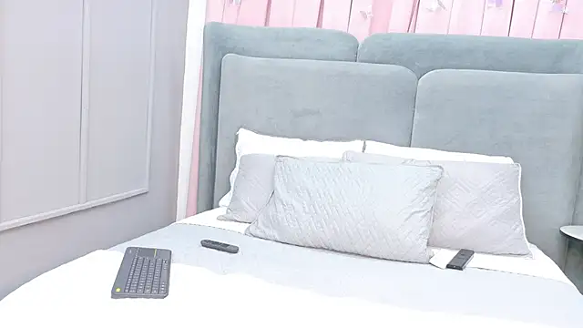 NaughtyHally  online show from 9, 3, 2026