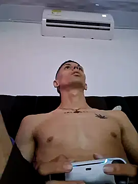 Snapshot of Luciferinthestreet chatting on 9, 11, 2025 Luciferinthestreet online show from 9, 11, 2025