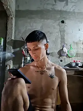 Snapshot of Luciferinthestreet chatting on 11, 11, 2025 Luciferinthestreet online show from 11, 11, 2025