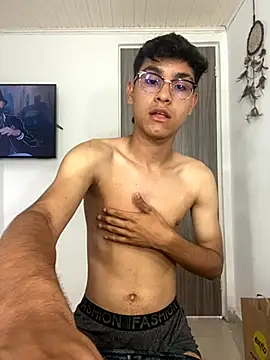 Muchachito18 online show from 6, 1, 2026