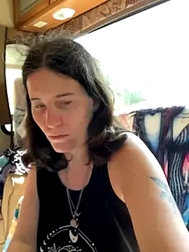 Snapshot of JT83FL chatting on 23, 10, 2025 JT83FL online show from 23, 10, 2025