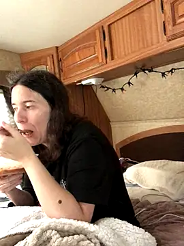 Snapshot of JT83FL chatting on 28, 10, 2025 JT83FL online show from 28, 10, 2025