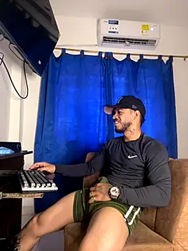 Kylian Alessandro online show from 22, 11, 2025