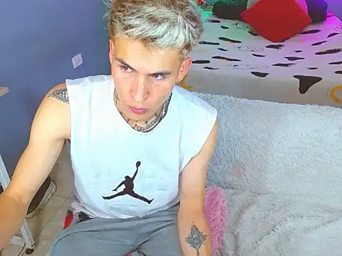 Latin boysxxxx online show from 10, 11, 2025