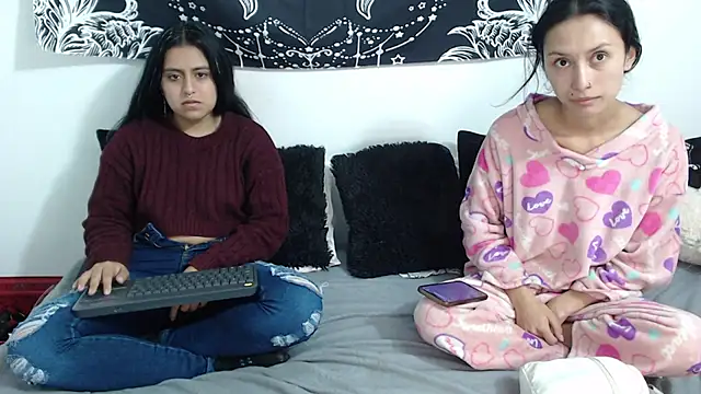 abby n emily online show from 28, 3, 2026