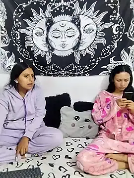 Snapshot of abby_n_emily chatting on 12, 5, 2026 abby n emily online show from 12, 5, 2026