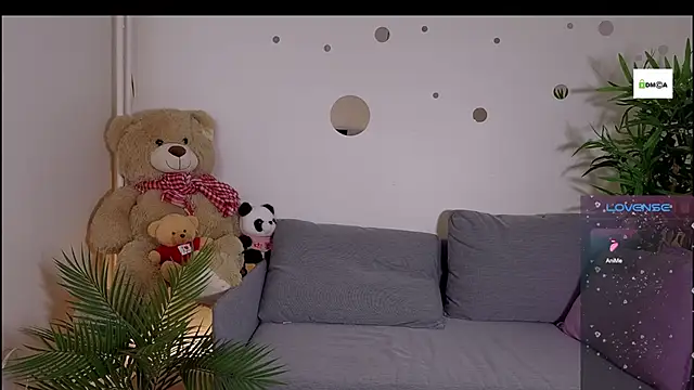 Snapshot of cute_cake chatting on 22, 5, 2026 cute cake online show from 22, 5, 2026