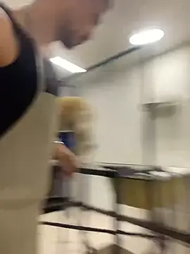 Snapshot of Leonardmoppet chatting on 25, 10, 2025 Leonardmoppet online show from 25, 10, 2025