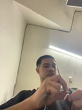 Snapshot of Leonardmoppet chatting on 26, 10, 2025 Leonardmoppet online show from 26, 10, 2025