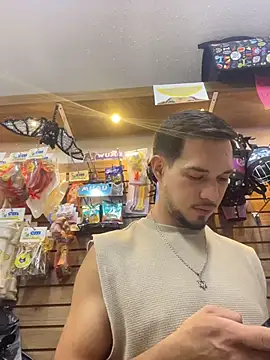 Snapshot of Leonardmoppet chatting on 11, 11, 2025 Leonardmoppet online show from 11, 11, 2025