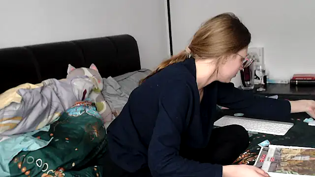 SandyCassie online show from 10, 2, 2026