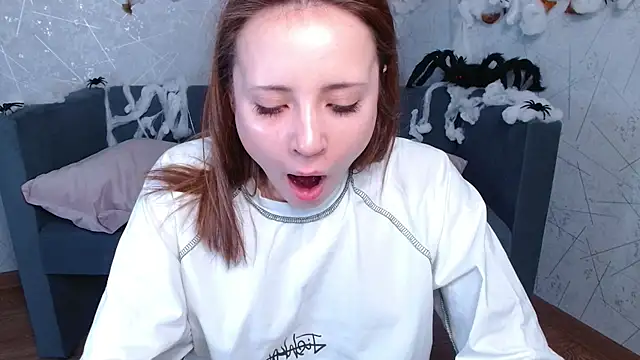 evaa here  online show from 27, 10, 2025