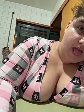 Snapshot of menina_coimbrinha chatting on 29, 10, 2025 menina coimbrinha online show from 29, 10, 2025