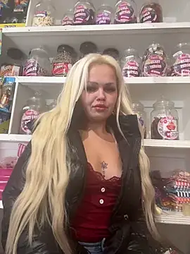 Snapshot of CherryXOX- chatting on 6, 11, 2025 CherryXOX- online show from 6, 11, 2025