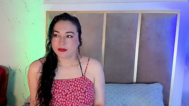 Snapshot of Elizabeth_bennett_6 chatting on 3, 11, 2025 Elizabeth bennett 6 online show from 3, 11, 2025