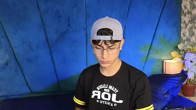 Aaron Eze online show from 16, 11, 2025