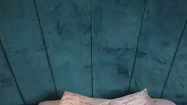 Snapshot of Aaron_Eze chatting on 29, 4, 2026 Aaron Eze online show from 29, 4, 2026