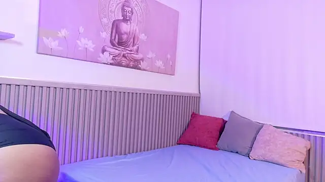 isa taylorr  online show from 9, 11, 2025