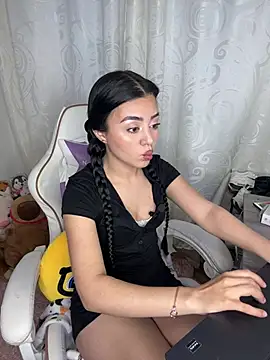 Snapshot of Midori_rosse chatting on 6, 5, 2026 Midori rosse online show from 6, 5, 2026