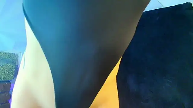 LiliBundy online show from 25, 10, 2025