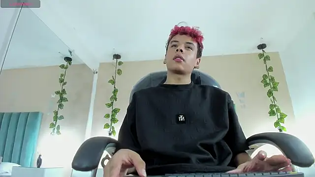 Snapshot of Xavier_Fox___ chatting on 11, 2, 2026 Xavier Fox online show from 11, 2, 2026