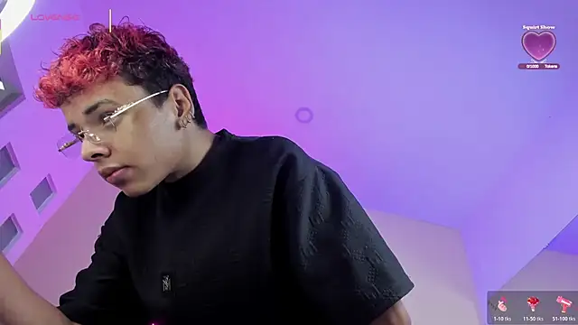 Snapshot of Xavier_Fox___ chatting on 13, 2, 2026 Xavier Fox online show from 13, 2, 2026