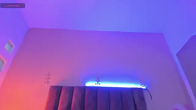 Snapshot of Xavier_Fox___ chatting on 14, 2, 2026 Xavier Fox online show from 14, 2, 2026