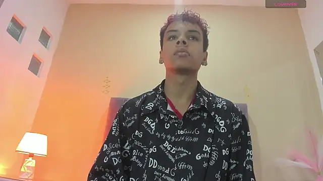 Snapshot of Xavier_Fox___ chatting on 16, 2, 2026 Xavier Fox online show from 16, 2, 2026